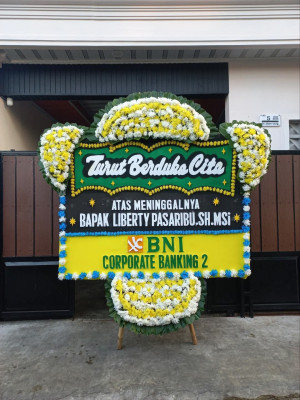 Papan Bunga Duka di Gunungtoar