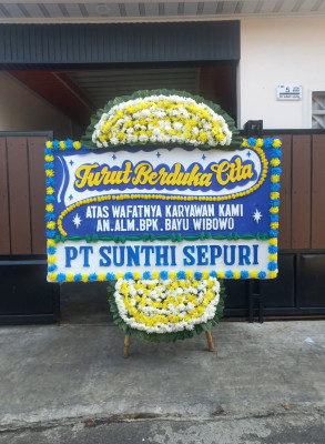 Papan Bunga Duka di Gunungtoar