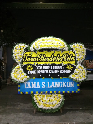 Papan Bunga Duka di Gunungtoar